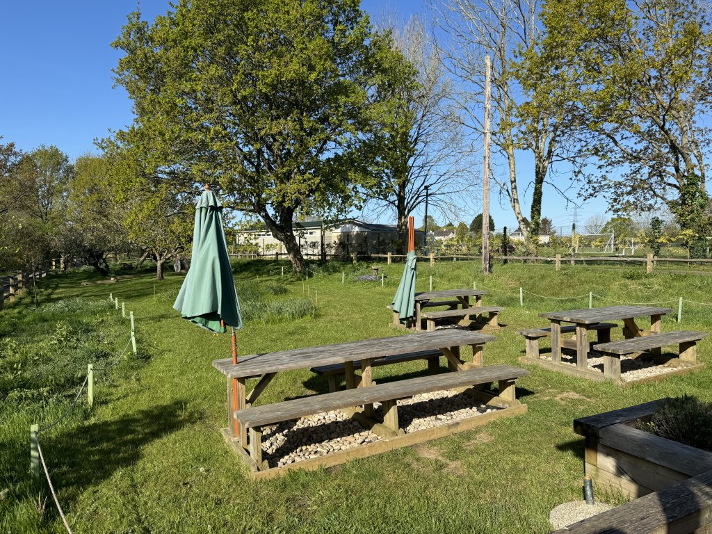 Headlands Lodge outdoors sitting area