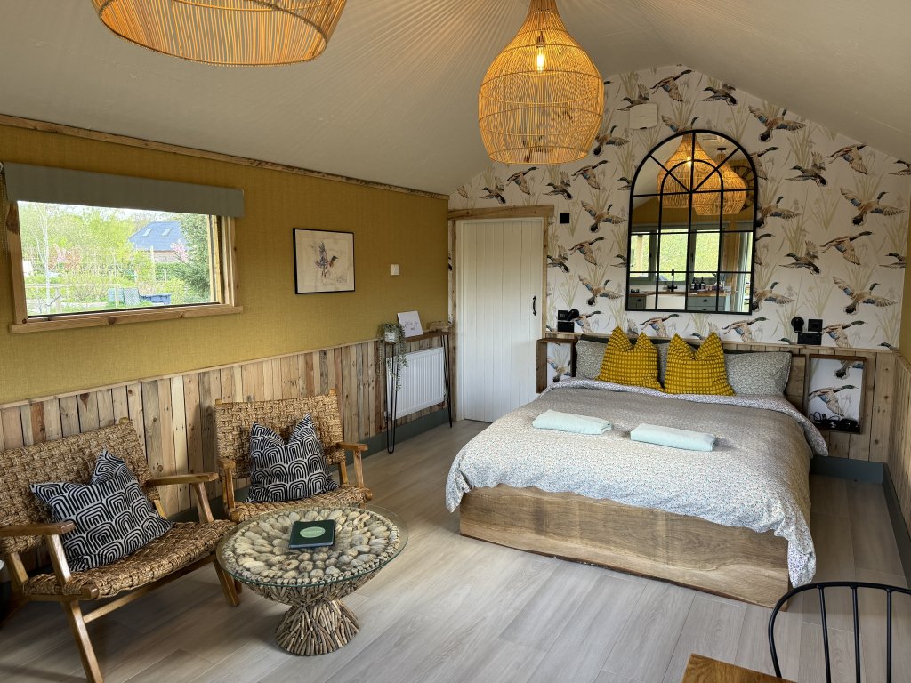 Headlands Lodge Double bedroom