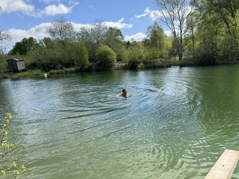 A sauna and wild swimming deep in the Hampshire countryside